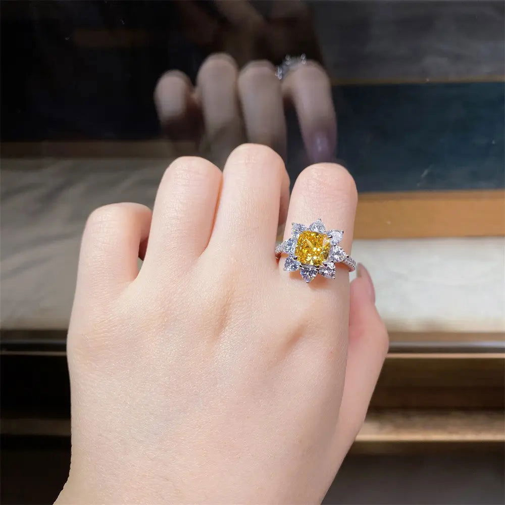 Sterling Silver Sunshine Embrace Ring - Dolce Vincita